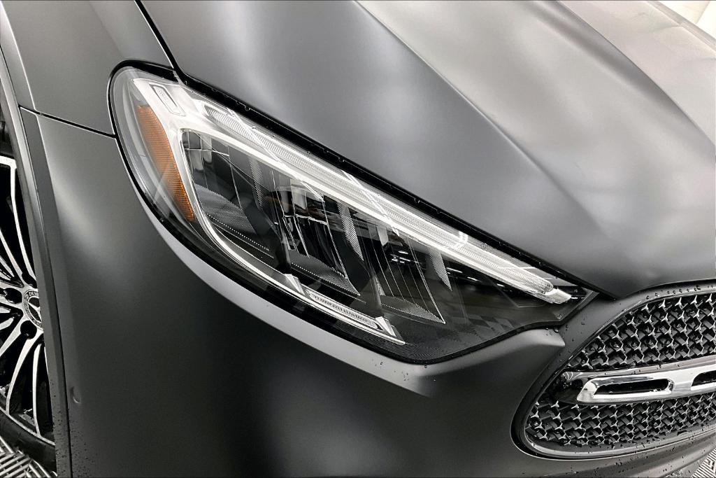 new 2025 Mercedes-Benz GLC 300 car, priced at $67,805