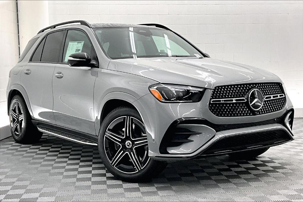 new 2025 Mercedes-Benz GLE 450 car, priced at $81,465