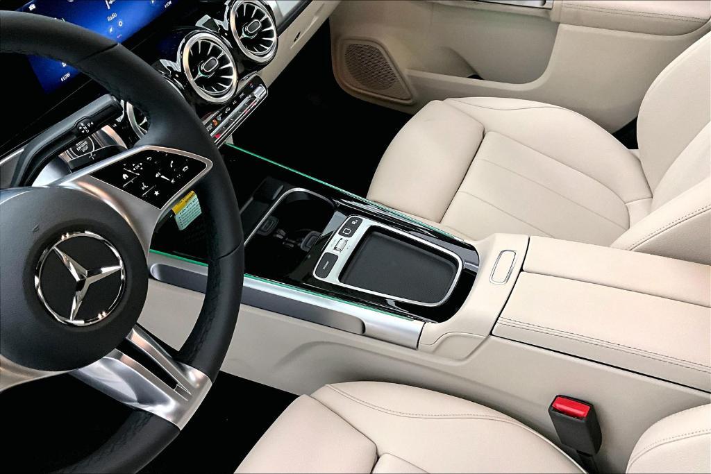 new 2025 Mercedes-Benz GLB 250 car, priced at $47,420