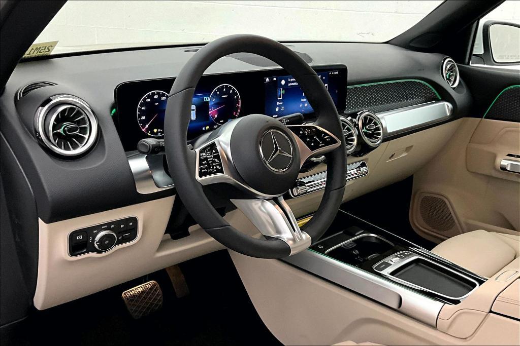 new 2025 Mercedes-Benz GLB 250 car, priced at $47,420