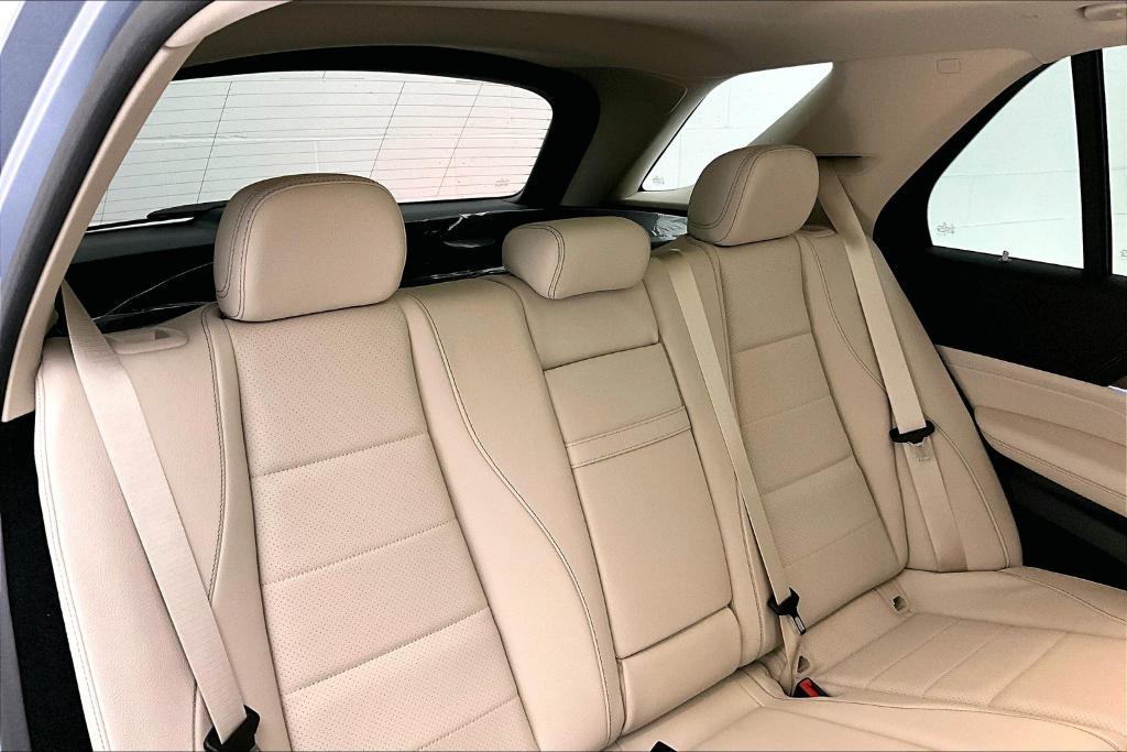 new 2026 Mercedes-Benz GLE 450 car, priced at $85,795