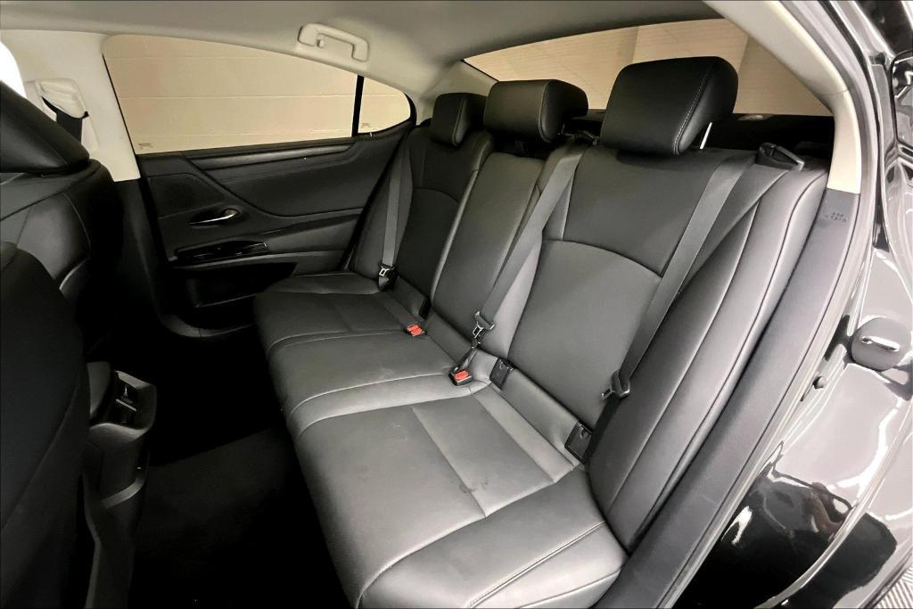 used 2024 Lexus ES 300h car, priced at $38,981