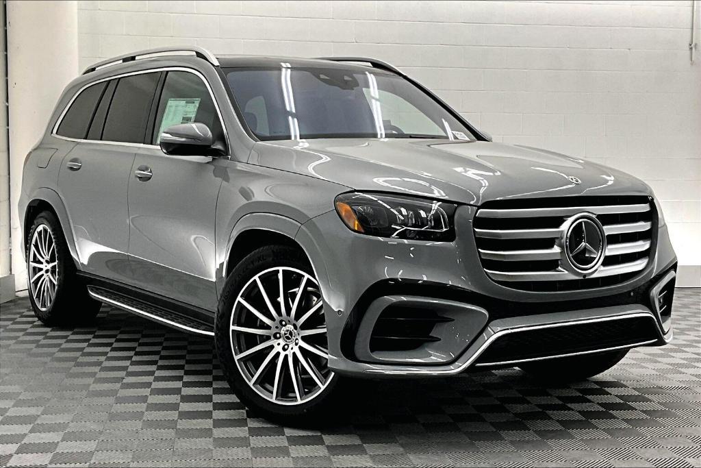 new 2025 Mercedes-Benz GLS 450 car, priced at $101,275