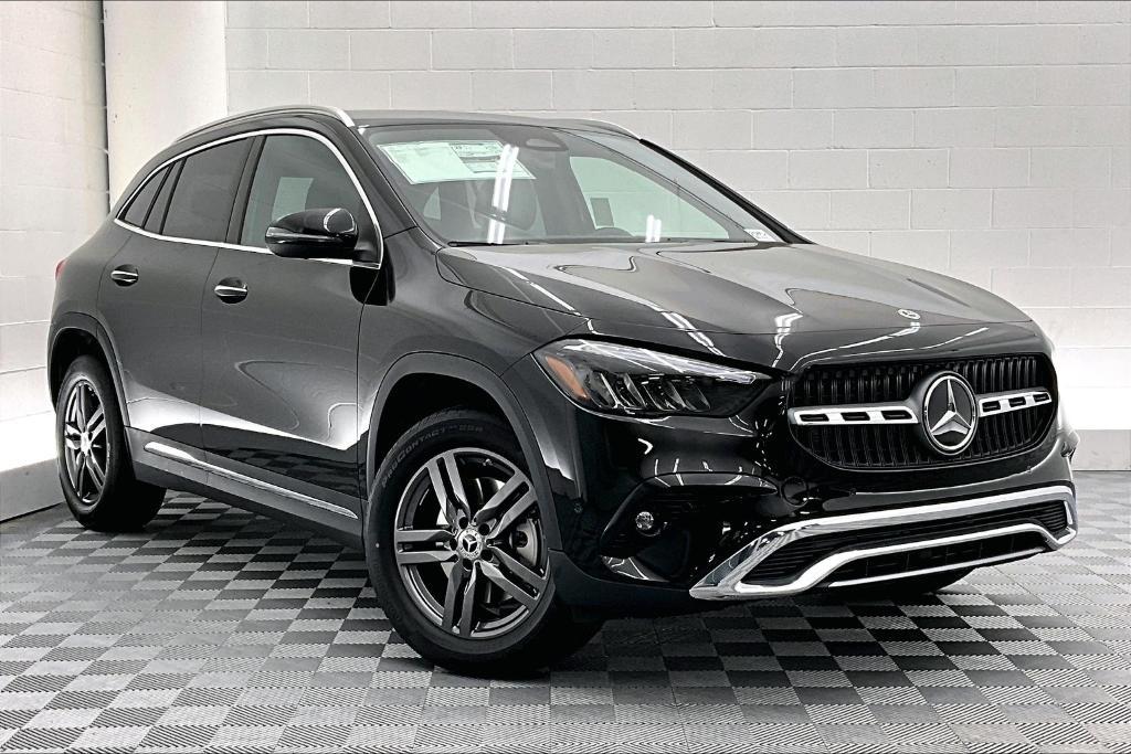 new 2025 Mercedes-Benz GLA 250 car, priced at $44,185