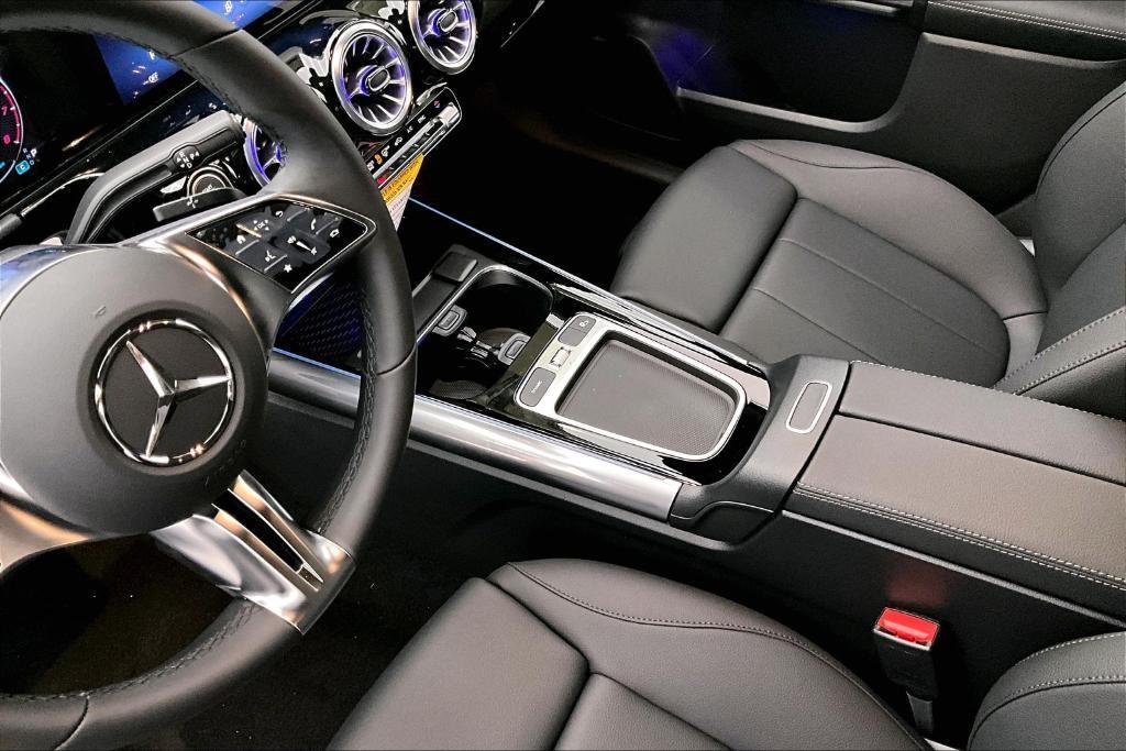 new 2025 Mercedes-Benz GLA 250 car, priced at $46,205