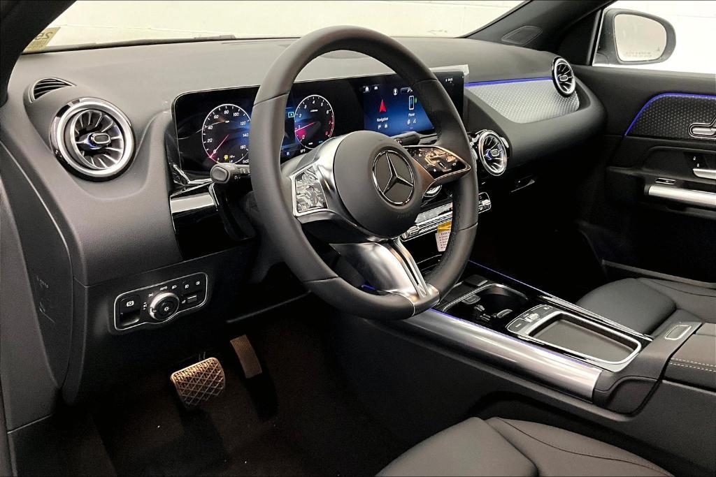 new 2025 Mercedes-Benz GLA 250 car, priced at $46,205