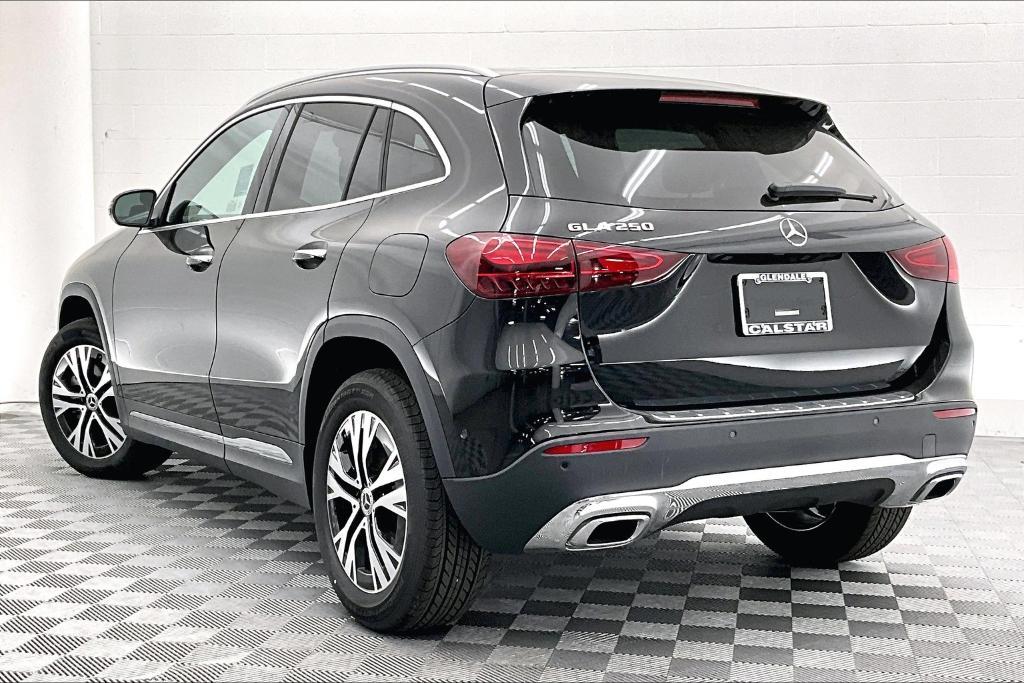 new 2025 Mercedes-Benz GLA 250 car, priced at $46,205