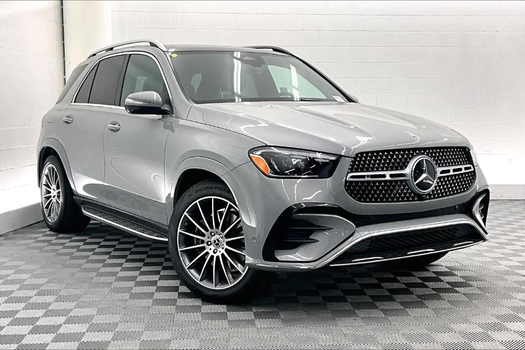 new 2025 Mercedes-Benz GLE 450 car, priced at $82,365