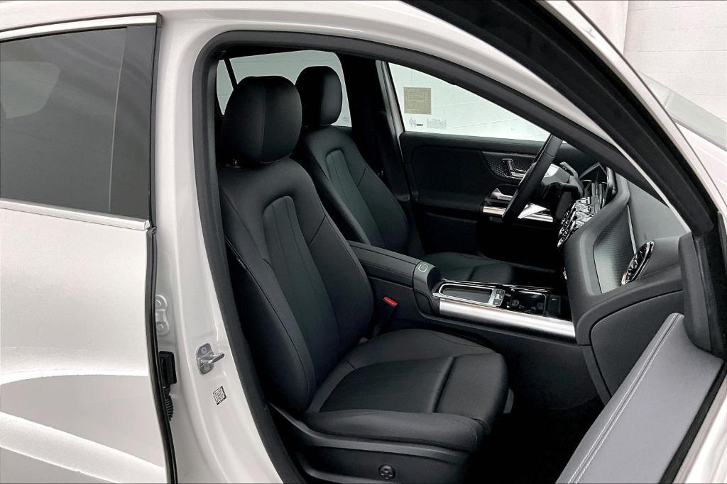 new 2026 Mercedes-Benz GLA 250 car, priced at $44,695