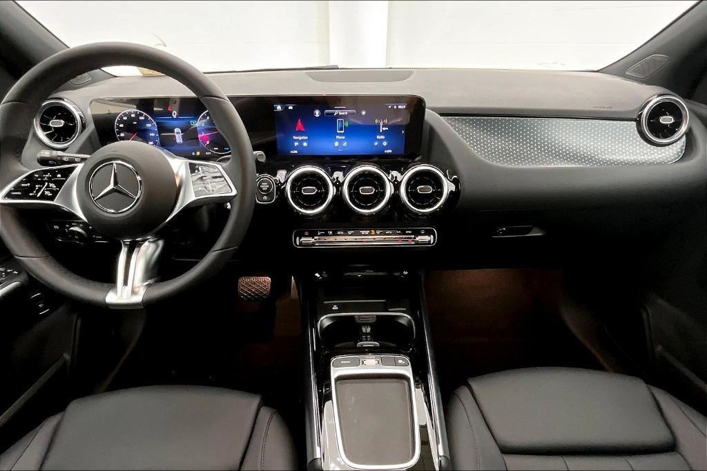 new 2026 Mercedes-Benz GLA 250 car, priced at $44,695