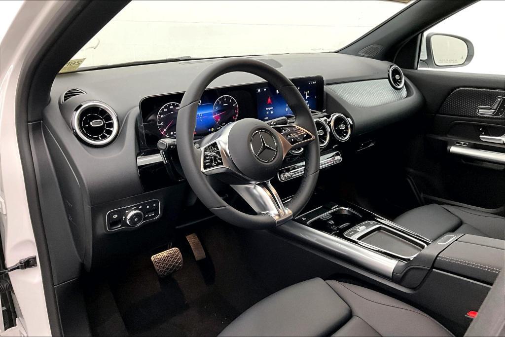 new 2026 Mercedes-Benz GLA 250 car, priced at $44,695