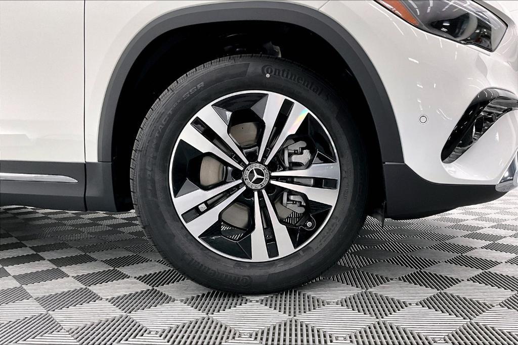 new 2026 Mercedes-Benz GLA 250 car, priced at $44,695