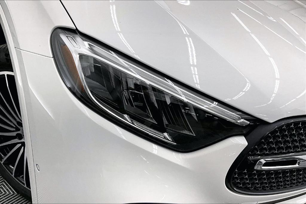 new 2025 Mercedes-Benz GLC 300 car, priced at $64,885