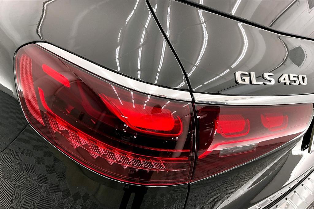 new 2025 Mercedes-Benz GLS 450 car, priced at $97,415