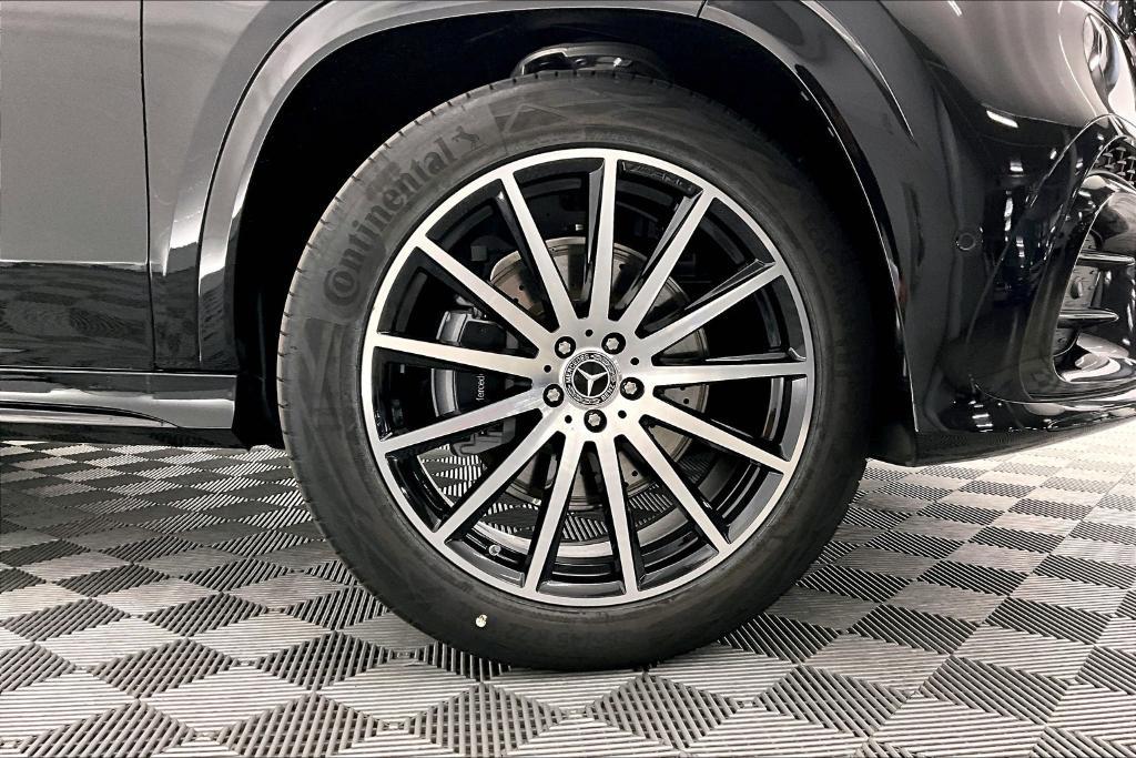 new 2025 Mercedes-Benz GLS 450 car, priced at $97,415
