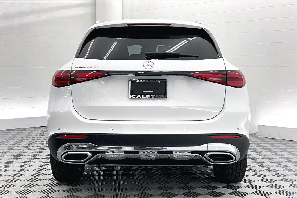 new 2025 Mercedes-Benz GLC 300 car, priced at $52,605