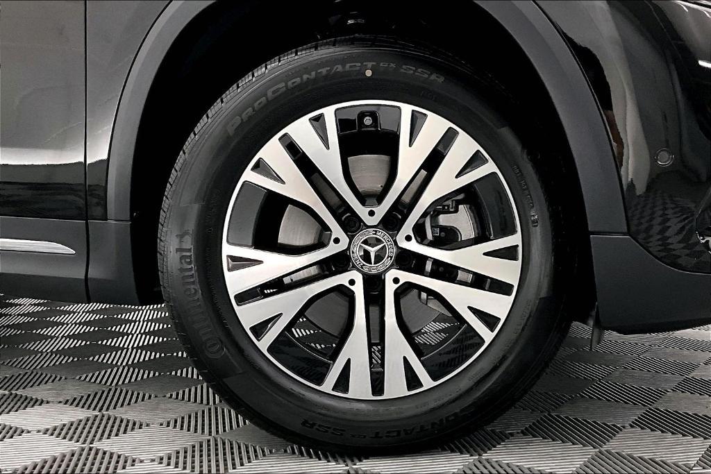 used 2025 Mercedes-Benz GLA 250 car, priced at $37,998