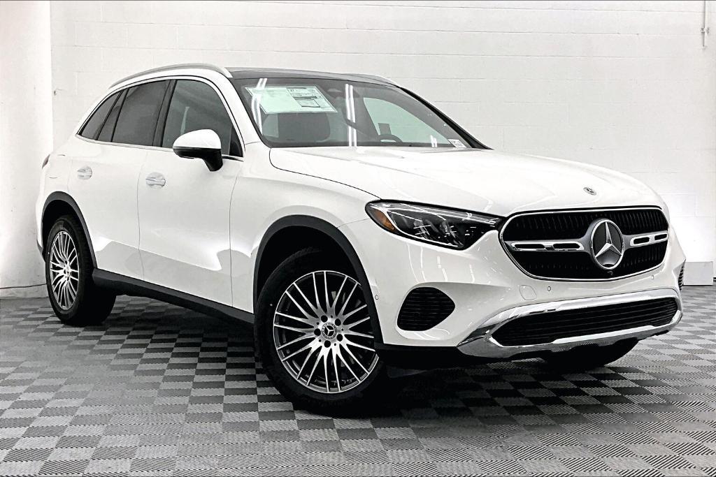 new 2025 Mercedes-Benz GLC 300 car, priced at $52,605