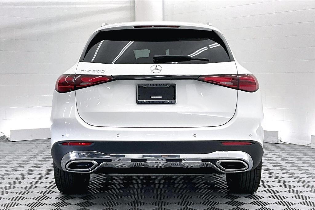 new 2025 Mercedes-Benz GLC 300 car, priced at $52,605