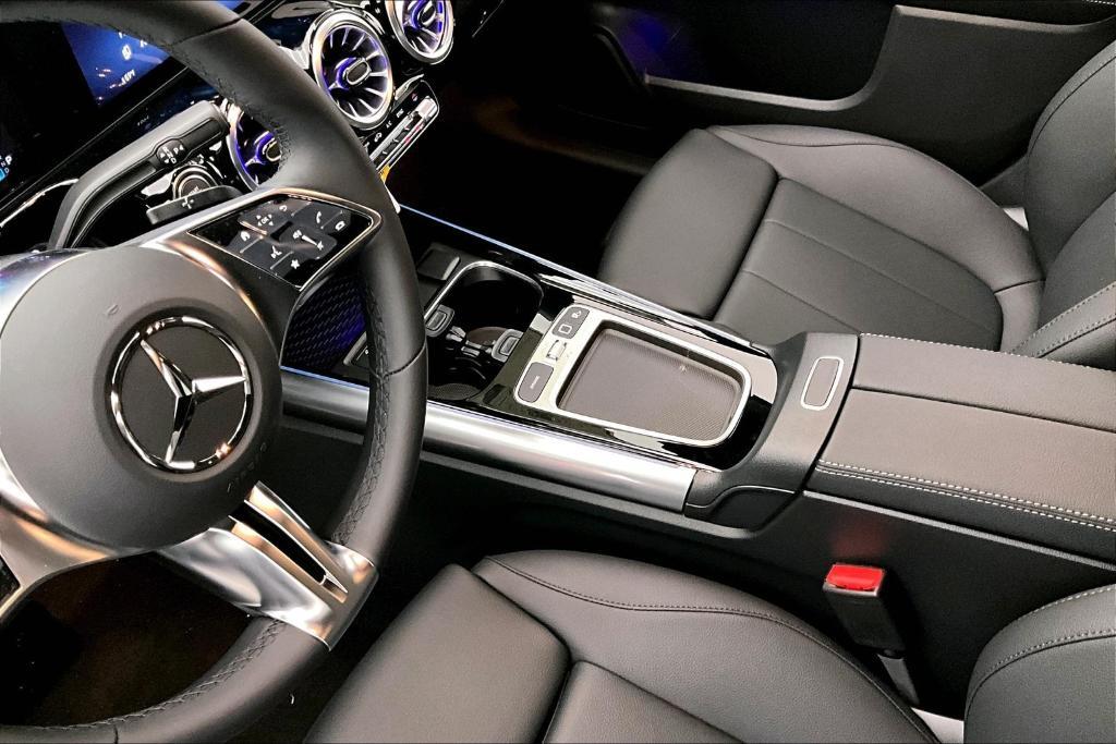 new 2025 Mercedes-Benz GLA 250 car, priced at $44,345