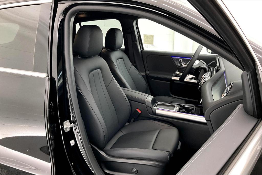 new 2025 Mercedes-Benz GLA 250 car, priced at $44,345