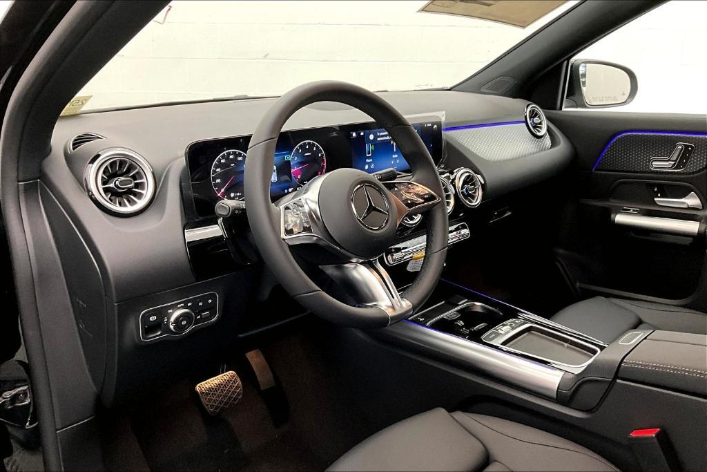 new 2025 Mercedes-Benz GLA 250 car, priced at $44,345