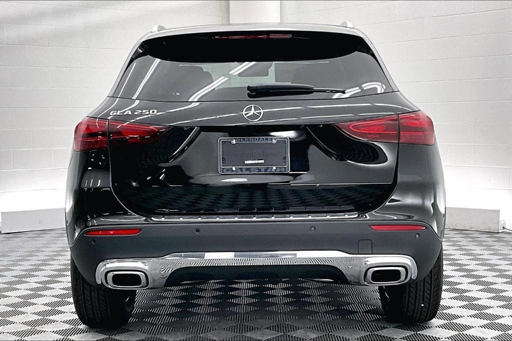 new 2025 Mercedes-Benz GLA 250 car, priced at $44,345