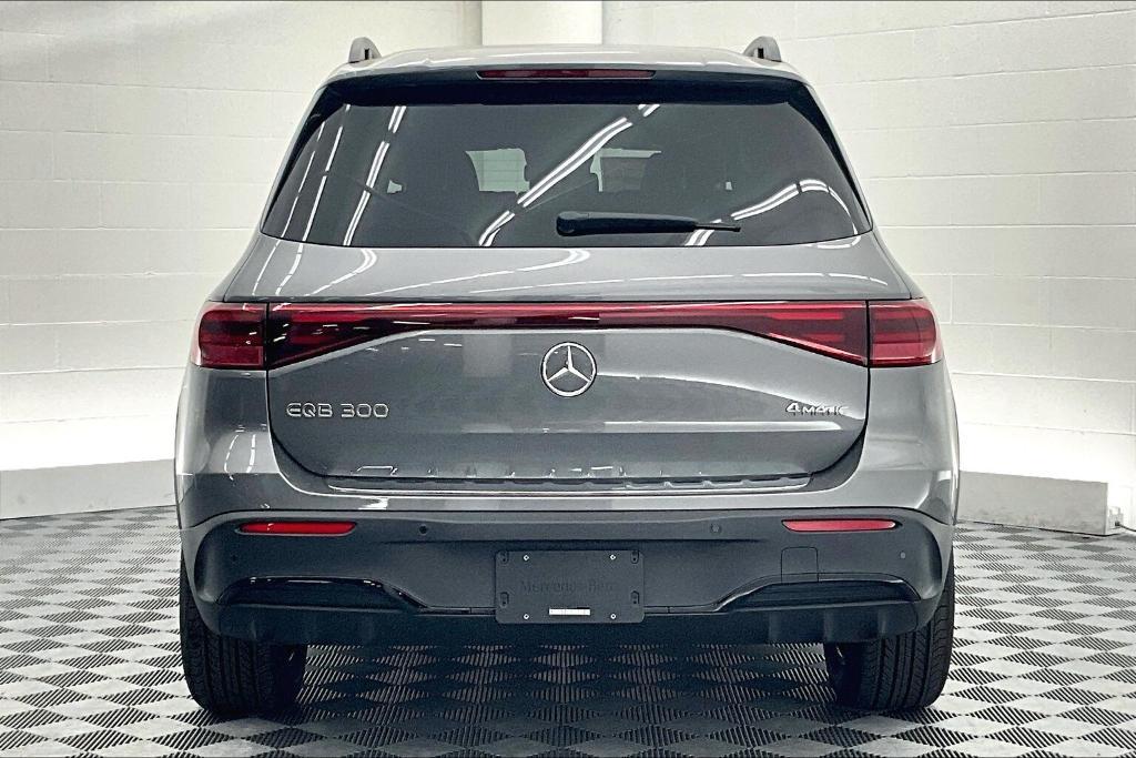 new 2024 Mercedes-Benz EQB 300 car, priced at $62,185