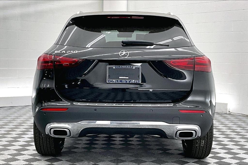 new 2025 Mercedes-Benz GLA 250 car, priced at $46,195