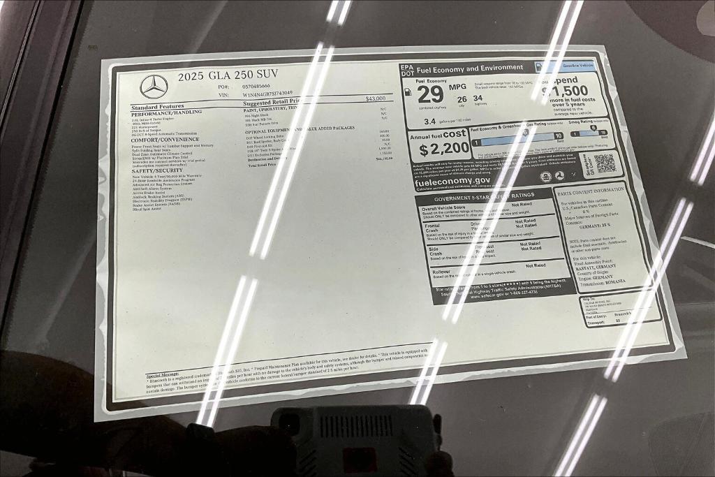 new 2025 Mercedes-Benz GLA 250 car, priced at $46,195