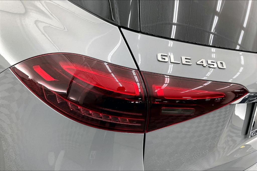 new 2026 Mercedes-Benz GLE 450 car, priced at $81,365
