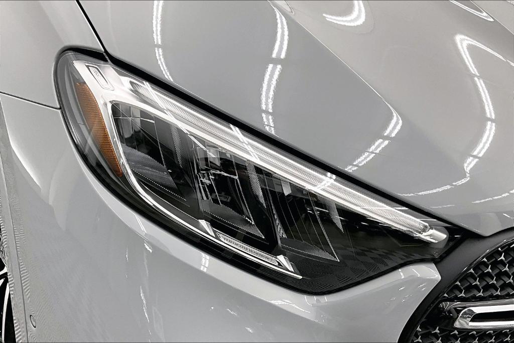 new 2025 Mercedes-Benz GLC 300 car, priced at $57,185