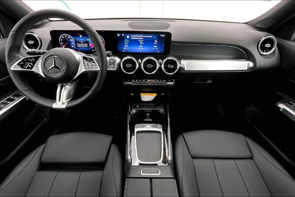 new 2025 Mercedes-Benz GLB 250 car, priced at $44,550