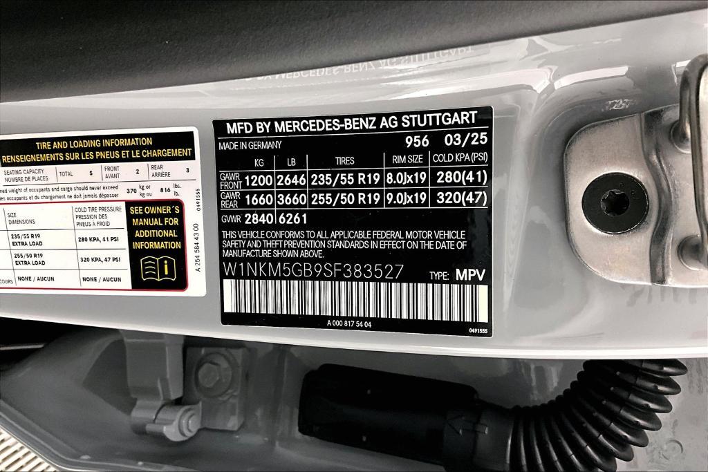 new 2025 Mercedes-Benz GLC 350e car, priced at $65,485
