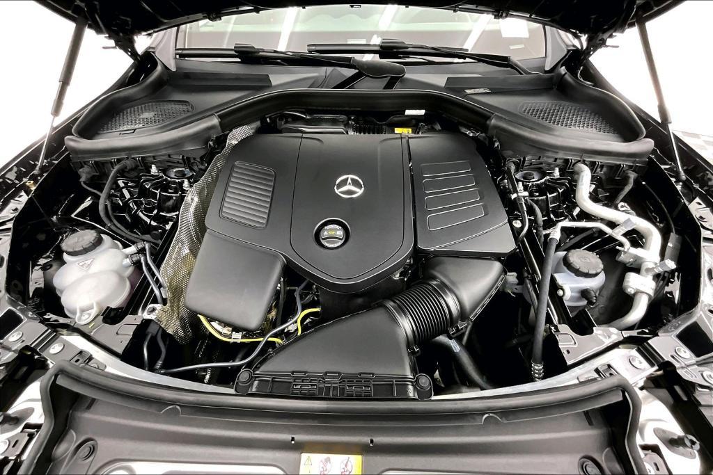 new 2025 Mercedes-Benz GLC 300 car, priced at $64,555