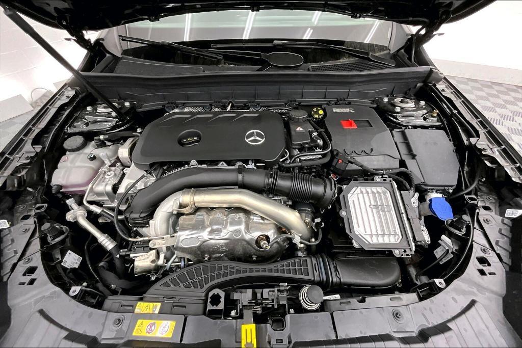 new 2025 Mercedes-Benz GLB 250 car, priced at $47,145