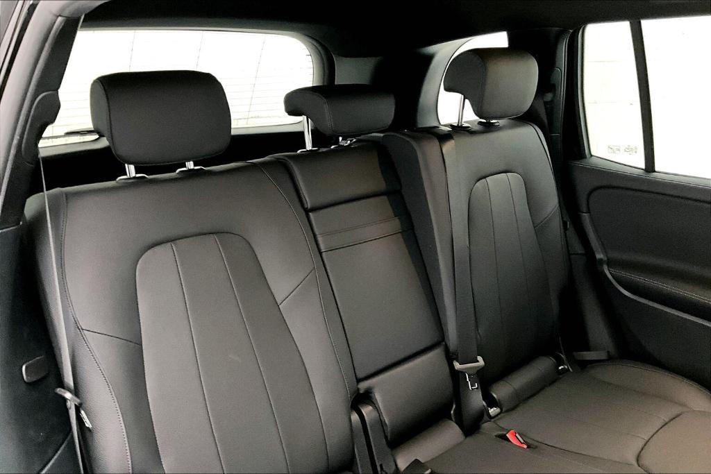 new 2025 Mercedes-Benz GLB 250 car, priced at $47,145