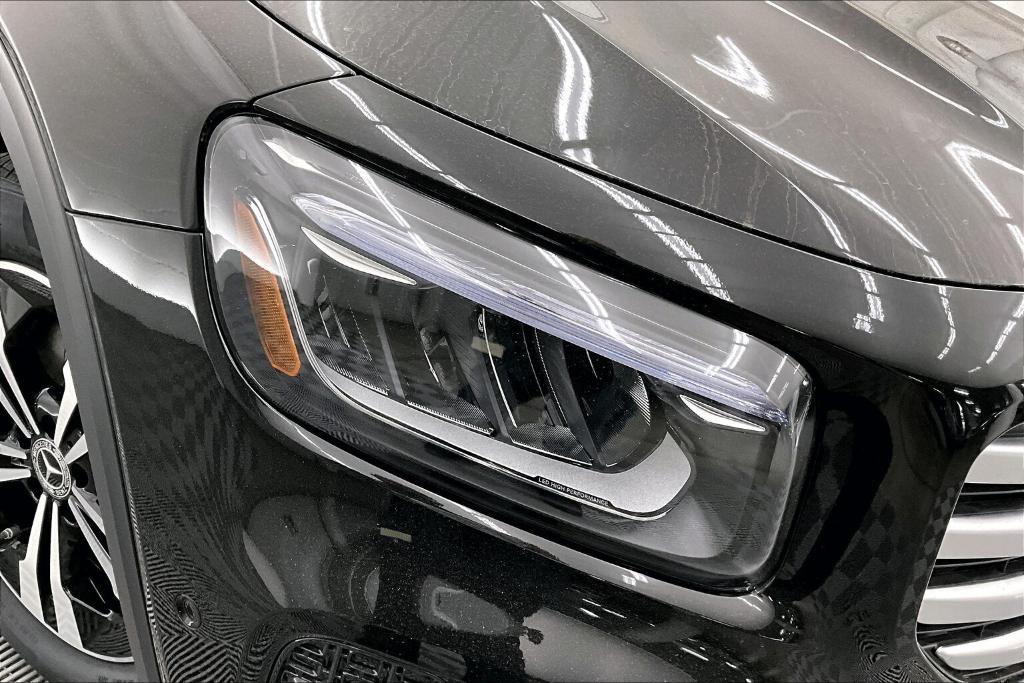 new 2025 Mercedes-Benz GLB 250 car, priced at $47,145