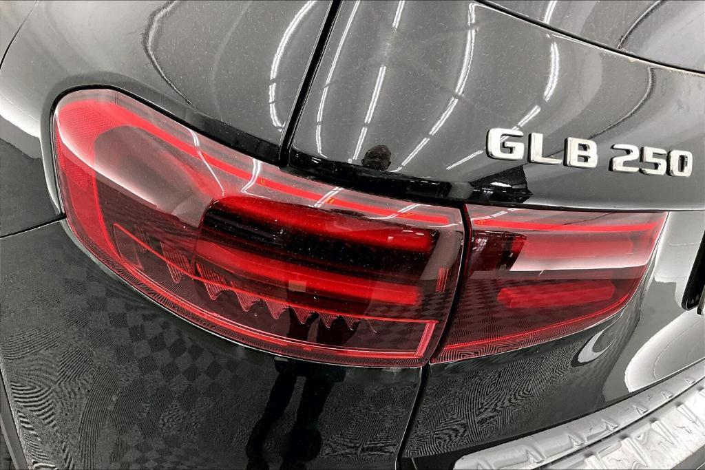 new 2025 Mercedes-Benz GLB 250 car, priced at $47,145