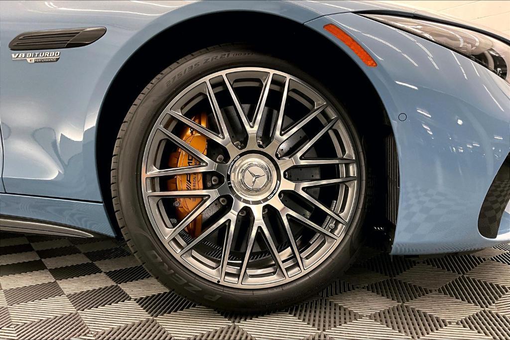 new 2025 Mercedes-Benz AMG SL 63 car, priced at $222,545