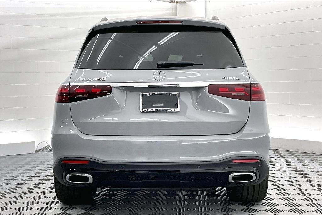 new 2025 Mercedes-Benz GLS 450 car, priced at $100,565