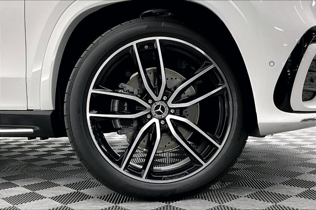 new 2025 Mercedes-Benz GLS 450 car, priced at $102,275