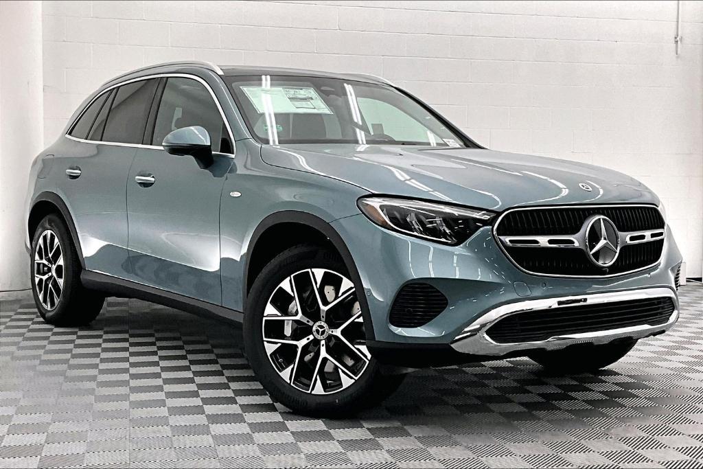 new 2025 Mercedes-Benz GLC 350e car, priced at $64,155