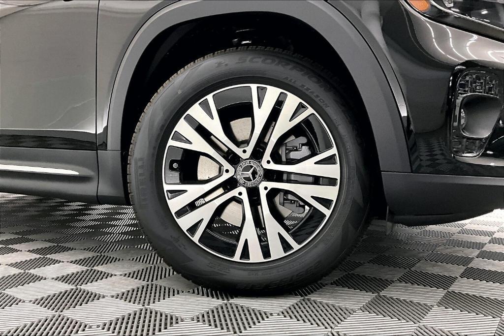 new 2026 Mercedes-Benz GLB 250 car, priced at $47,595
