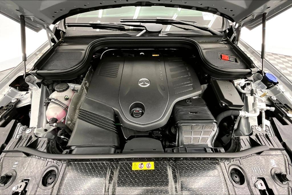new 2025 Mercedes-Benz GLS 450 car, priced at $100,815