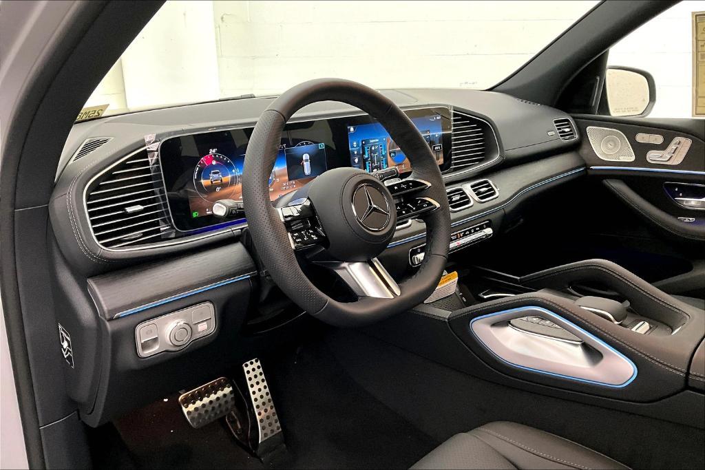 new 2025 Mercedes-Benz GLS 450 car, priced at $100,815