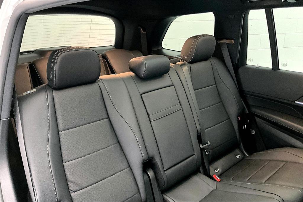 new 2025 Mercedes-Benz GLS 450 car, priced at $100,815