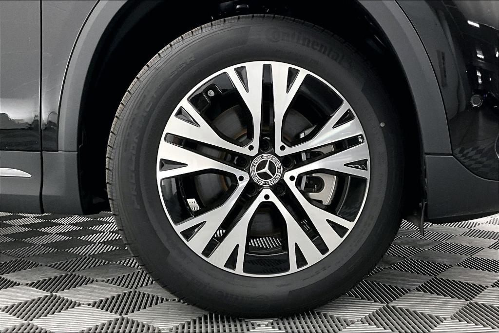new 2025 Mercedes-Benz GLA 250 car, priced at $45,845