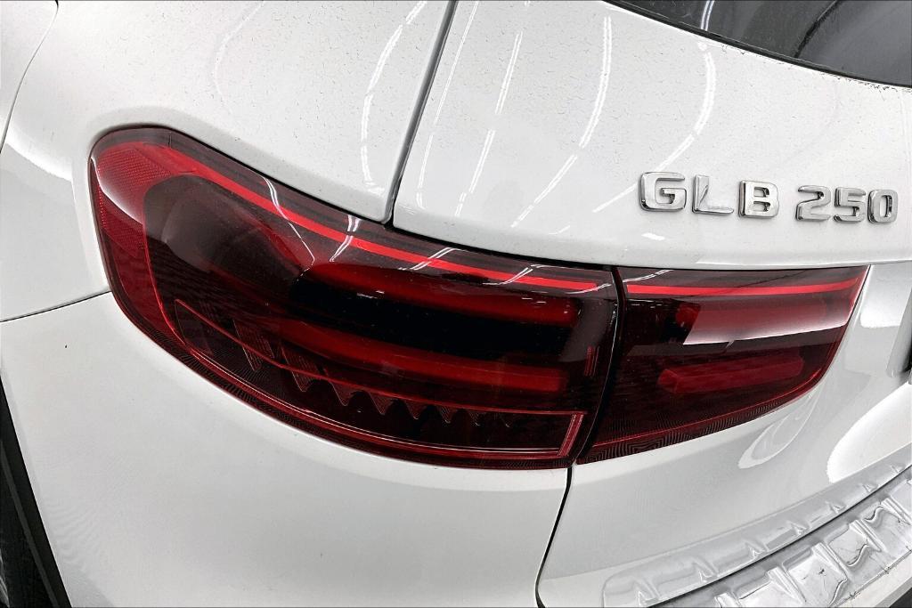 new 2025 Mercedes-Benz GLB 250 car, priced at $47,145