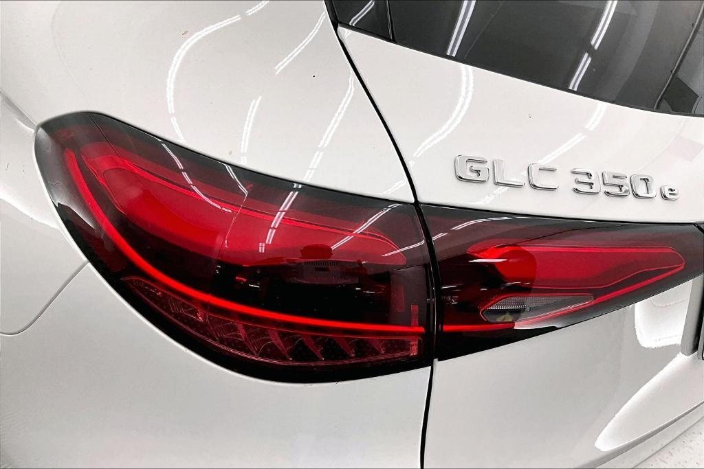 new 2025 Mercedes-Benz GLC 350e car, priced at $61,700